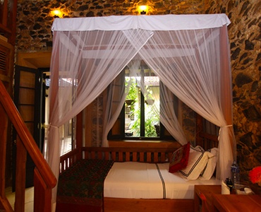 Cave - Sergeant House - Sri Lanka In Style